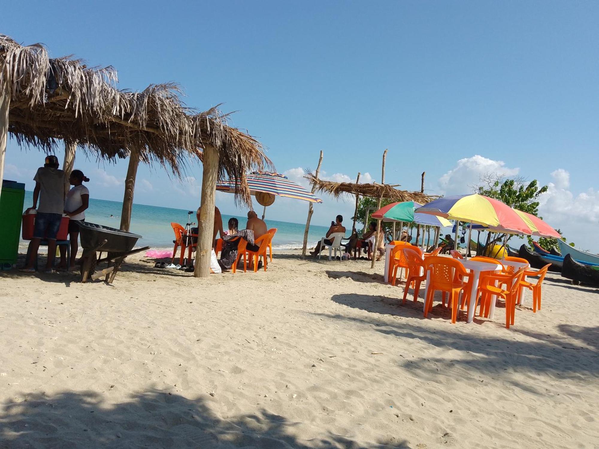 Apartamento Magica Cabana Familiar Cerca Al Mar Coveñas Exterior foto